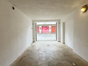 Pronájem garáže, Třebíč, Kubišova, 19 m2