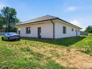 Prodej rodinného domu, Osek, 189 m2