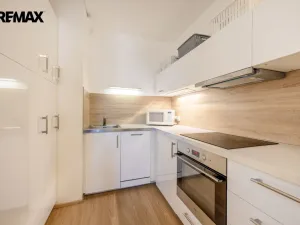 Prodej bytu 2+kk, Praha - Hostivař, Chudenická, 42 m2
