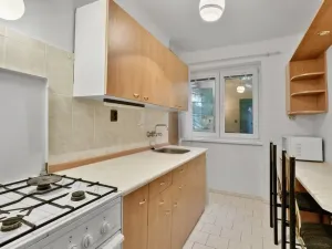 Prodej bytu 3+1, Králův Dvůr, Pod Hájem, 56 m2