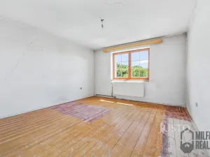 Prodej rodinného domu, Charvatce, 250 m2