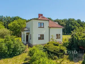 Prodej rodinného domu, Charvatce, 250 m2