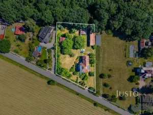 Prodej rodinného domu, Charvatce, 250 m2