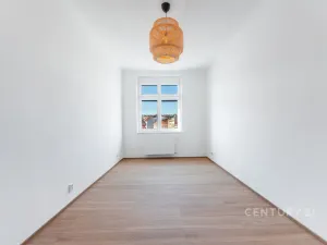 Pronájem bytu 2+1, Praha - Nusle, Čestmírova, 52 m2