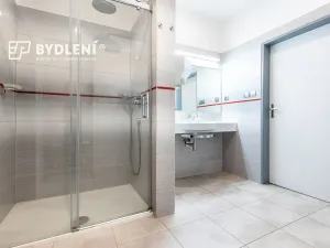 Pronájem kanceláře, Teplice, Modlanská, 153 m2