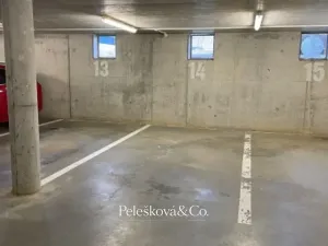 Prodej garážového stání, Praha, Formanská, 19 m2