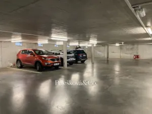 Prodej garážového stání, Praha, Formanská, 19 m2