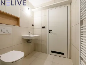 Pronájem bytu 1+kk, Praha, Krymská, 36 m2