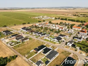 Prodej pozemku pro bydlení, Cvrčovice, 726 m2
