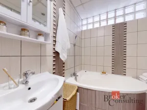 Prodej bytu 2+1, Chomutov, Dřínovská, 61 m2