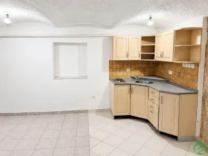 Pronájem skladu, Praha - Písnice, Putimská, 1500 m2
