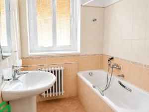 Pronájem skladu, Praha - Písnice, Putimská, 1500 m2