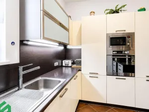 Pronájem skladu, Praha - Písnice, Putimská, 1500 m2
