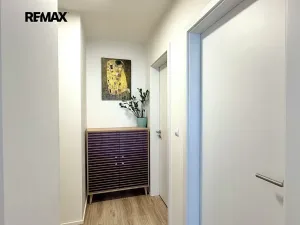 Pronájem bytu 3+kk, Praha - Libeň, Na sypkém, 70 m2