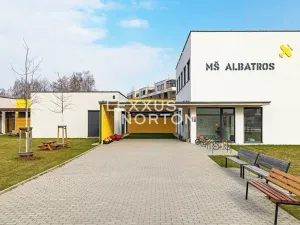 Pronájem bytu 2+kk, Praha - Kbely, Sedlářova, 52 m2