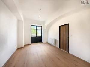Pronájem bytu 2+kk, Osek, Tovární, 52 m2