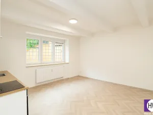Pronájem bytu 2+kk, Praha, Dvorecké náměstí, 62 m2
