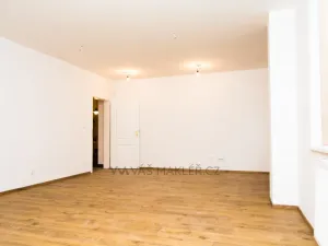 Pronájem kanceláře, Praha - Žižkov, Chelčického, 111 m2