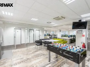Pronájem kanceláře, Praha - Vysočany, Kolbenova, 2800 m2