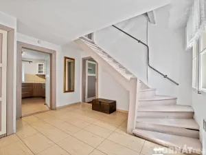 Prodej zemědělské usedlosti, Medonosy, 200 m2