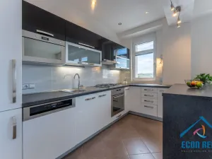 Prodej bytu 2+kk, Praha - Vršovice, Vladivostocká, 53 m2