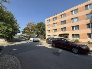 Pronájem bytu 1+1, Praha - Kyje, Dvořišťská, 34 m2