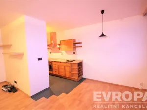 Pronájem bytu 3+kk, Praha - Řepy, Na chobotě, 74 m2