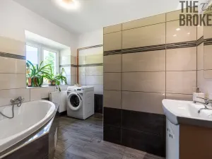 Prodej rodinného domu, Lánov - Horní Lánov, 242 m2