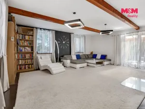 Prodej rodinného domu, Neumětely, V Chaloupkách, 210 m2
