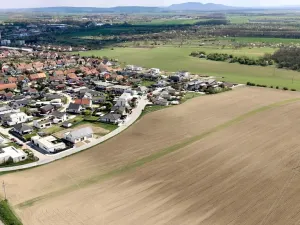 Prodej pozemku pro bydlení, Hrušovany u Brna, Pod Střediskem, 898 m2
