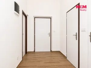 Pronájem bytu 2+1, Jičín - Staré Město, Valdštejnovo náměstí, 55 m2
