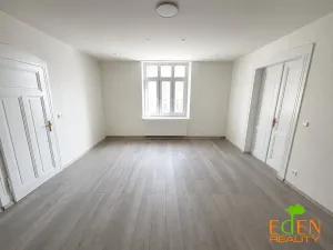 Pronájem bytu 2+1, Plzeň, Dobrovského, 80 m2