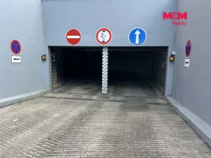 Pronájem garážového stání, Mladá Boleslav - Mladá Boleslav III, U Kasáren, 15 m2