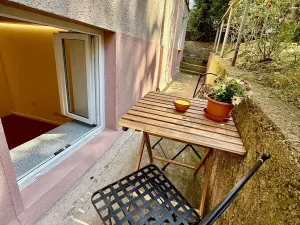 Pronájem bytu 1+kk, Praha, Nad Kajetánkou, 16 m2