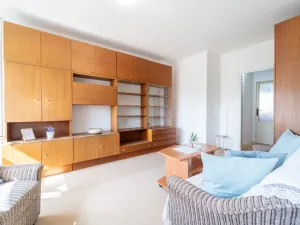 Pronájem bytu 3+1, Praha - Prosek, Veltruská, 61 m2