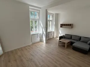 Pronájem bytu 2+1, Karlovy Vary, Pražská silnice, 74 m2