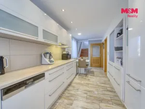 Prodej rodinného domu, Hřebeč, nám. Draha, 150 m2
