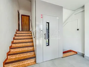 Prodej bytu 1+1, Praha - Zbraslav, Tunelářů, 38 m2