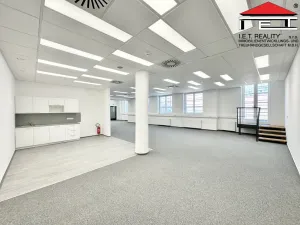 Pronájem kanceláře, Brno, Starobrněnská, 153 m2