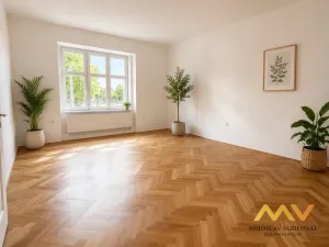 Pronájem bytu 3+1, Hradec Králové - Pražské Předměstí, Dukelská třída, 129 m2