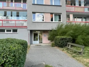Pronájem bytu 2+kk, Praha, Konstantinova, 43 m2