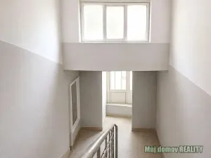 Pronájem bytu 1+kk, Praha - Libeň, 30 m2