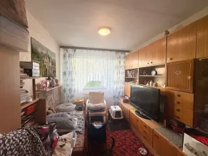 Prodej bytu 3+1, Králův Dvůr, Nad Stadionem, 69 m2