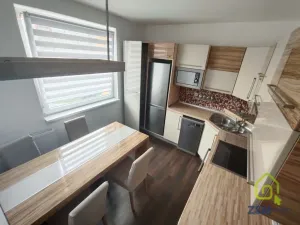 Prodej bytu 3+1, Sokolov, Spartakiádní, 73 m2