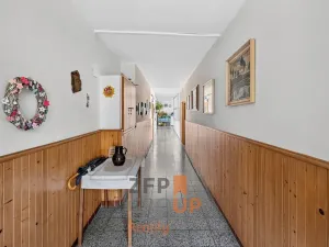 Prodej rodinného domu, Korouhev, 300 m2