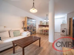 Prodej bytu 2+kk, Praha, U Zátiší, 64 m2