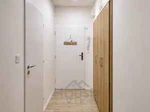Prodej bytu 1+kk, Praha - Podolí, Dvorecké náměstí, 31 m2