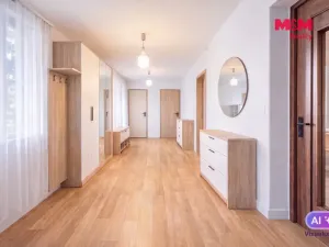 Prodej rodinného domu, Spomyšl, 350 m2