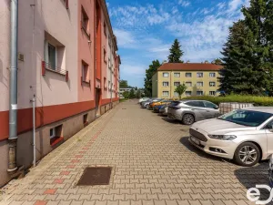 Prodej bytu 3+kk, Praha - Uhříněves, V bytovkách, 50 m2