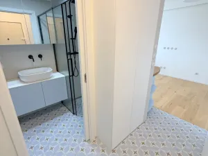 Pronájem bytu 1+kk, Praha - Prosek, Veltruská, 27 m2